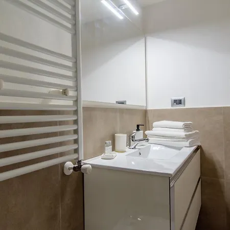 Near Campus& Center: Teeny Tiny Appartamento Torino
